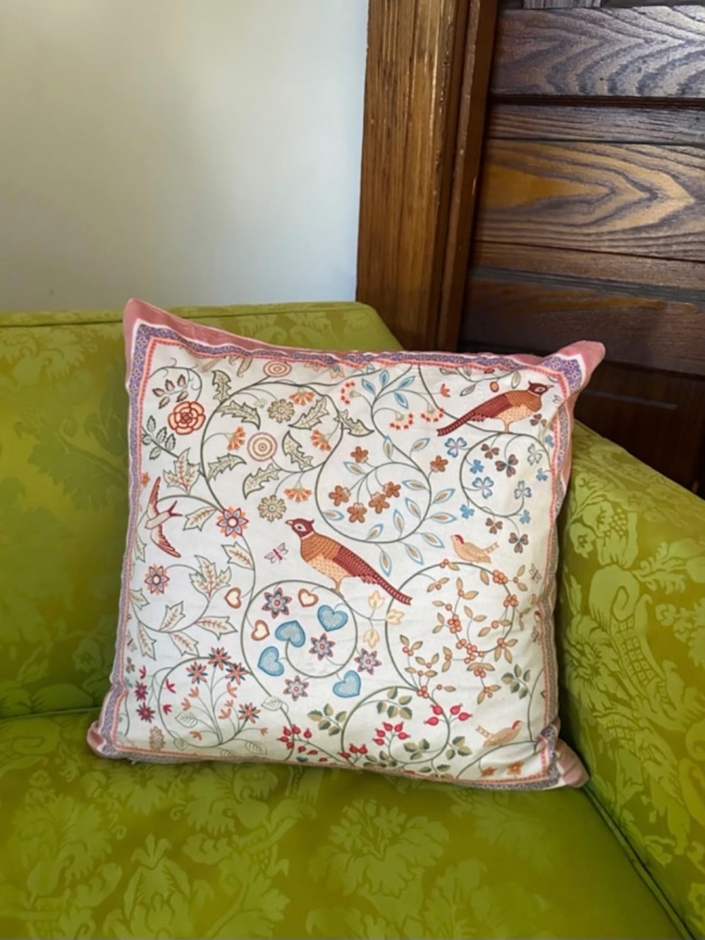 Curramet vintage style velvet throw pillow cover 18x18” pink bird